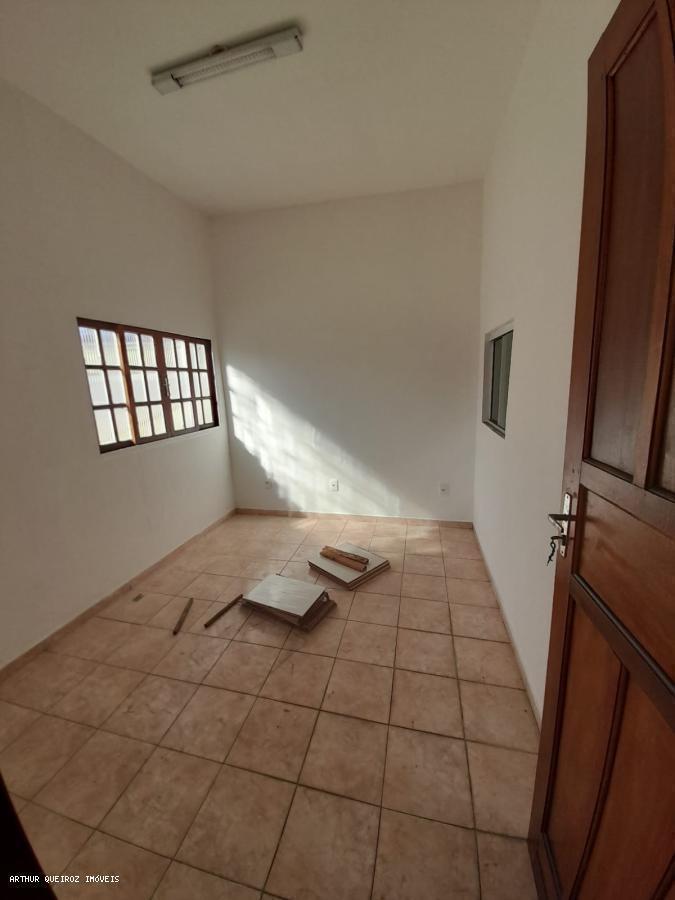 Casa, 6 quartos, 130 m² - Foto 2
